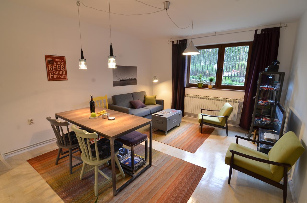 Embassy Of Industry + Free Parking Apartment Sarajevo Luaran gambar